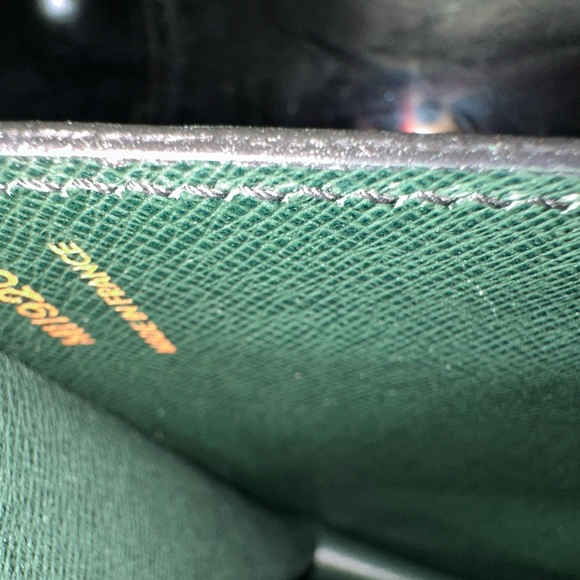 Auth LOUIS VUITTON Pochette Trapeze Clutch Black Epi Leather Bag France MI1920 - Picture 11 of 13